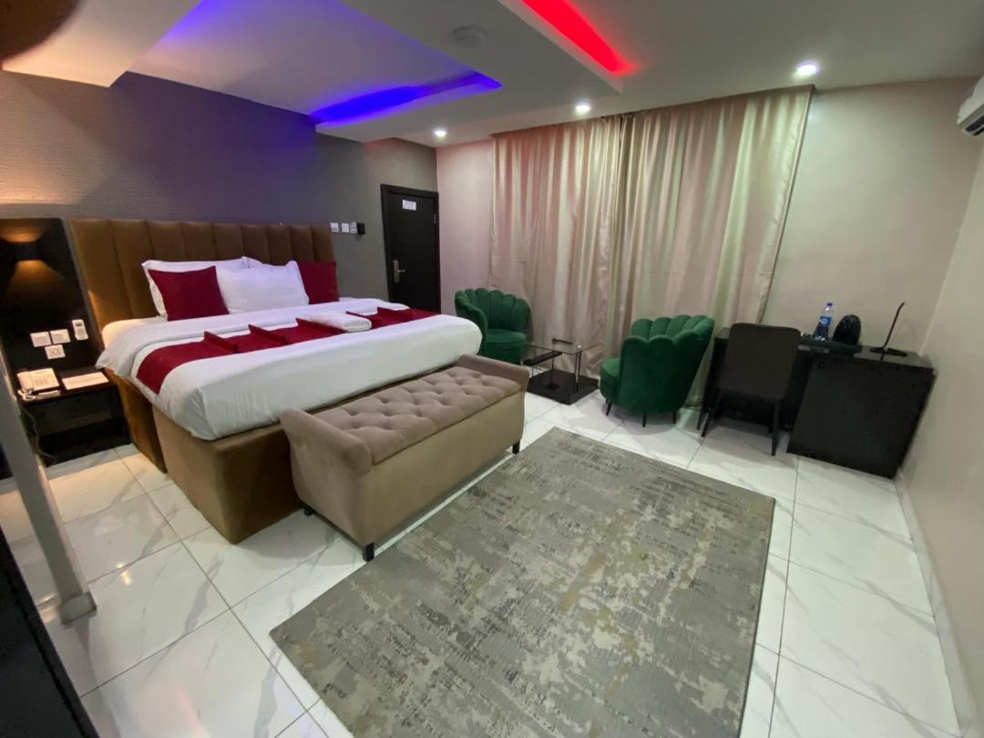 No 95 Suites VI Lagos Kültér fotó